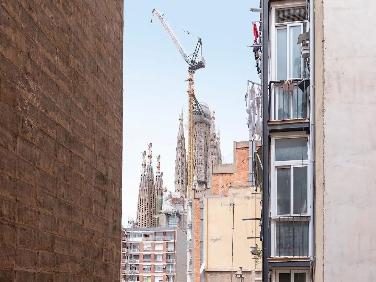 Marina Sagrada Familia Apartment Barcelona