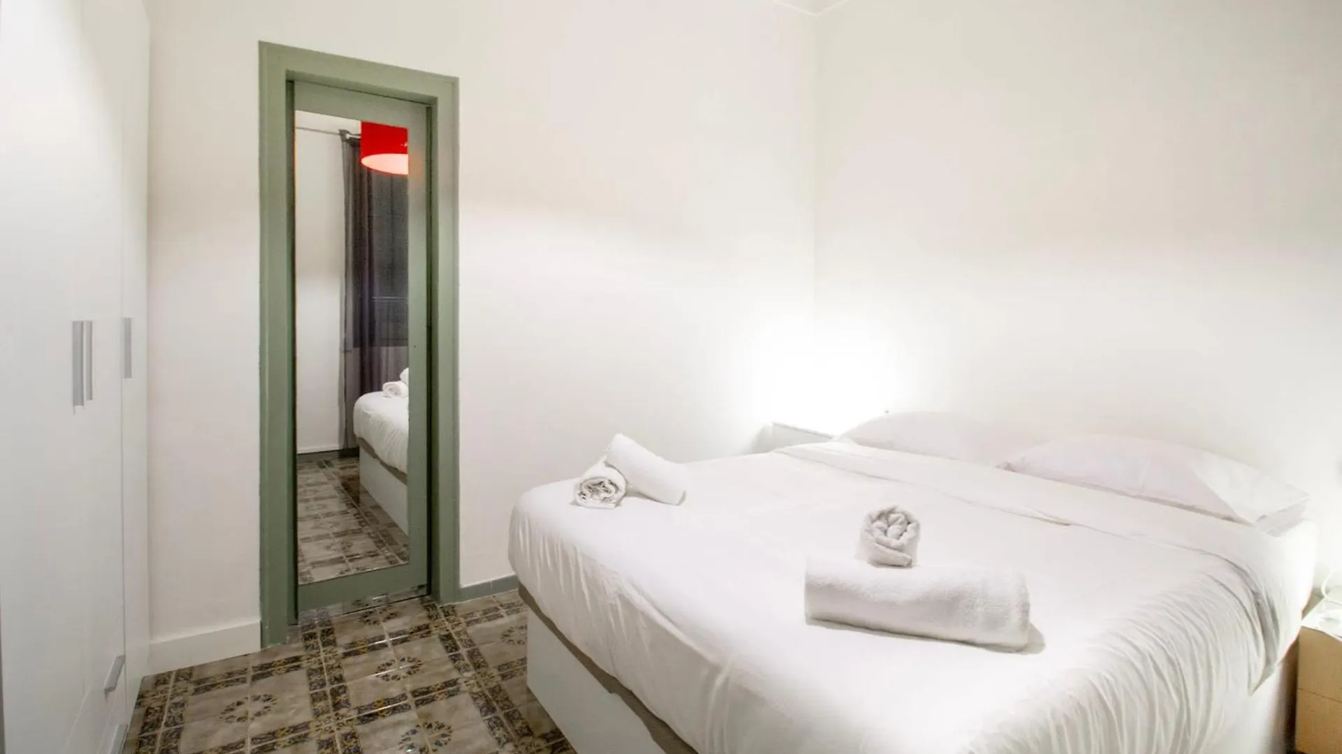Marina Sagrada Familia Apartment Barcelona