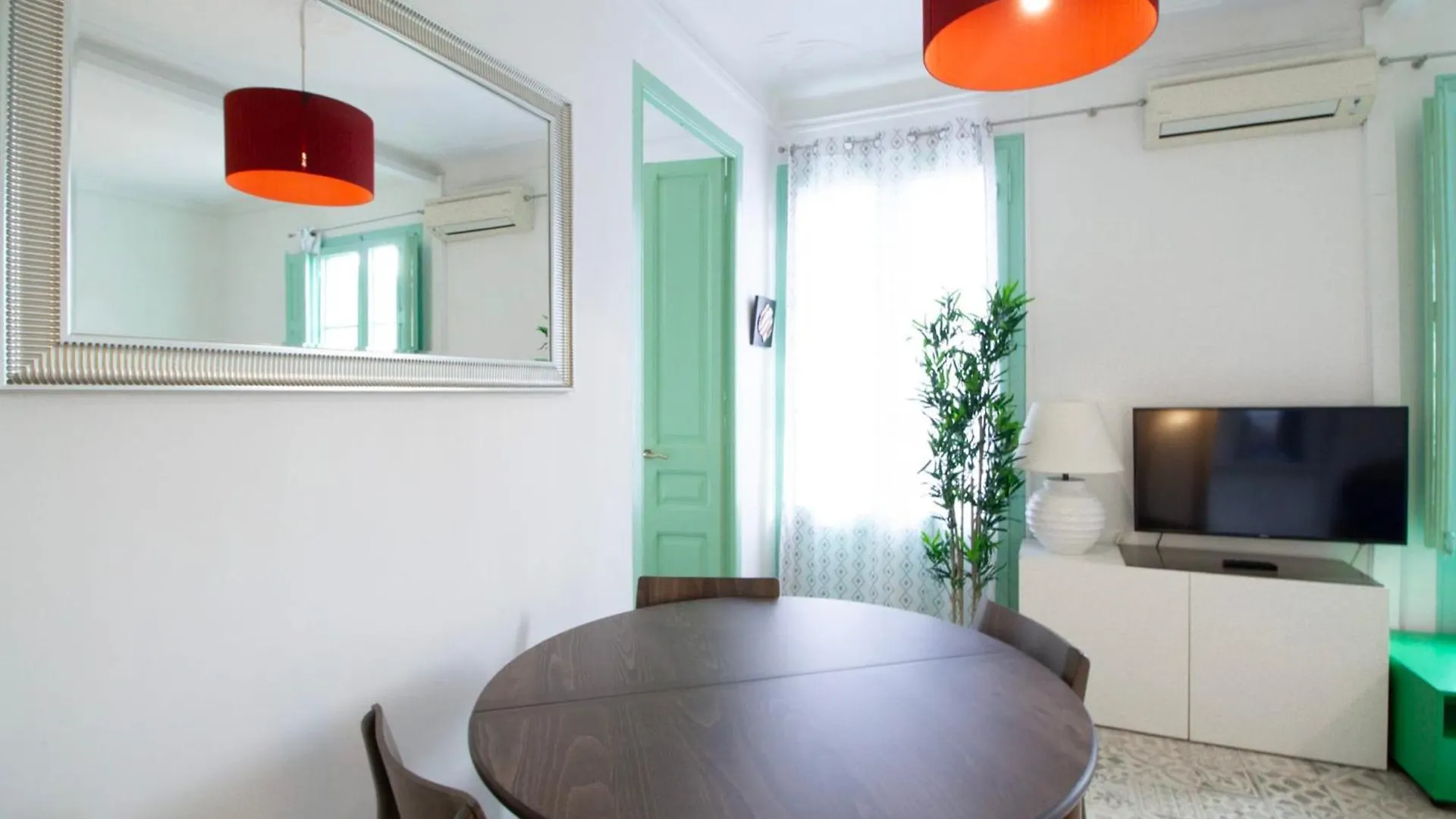 Marina Sagrada Familia Apartment Barcelona